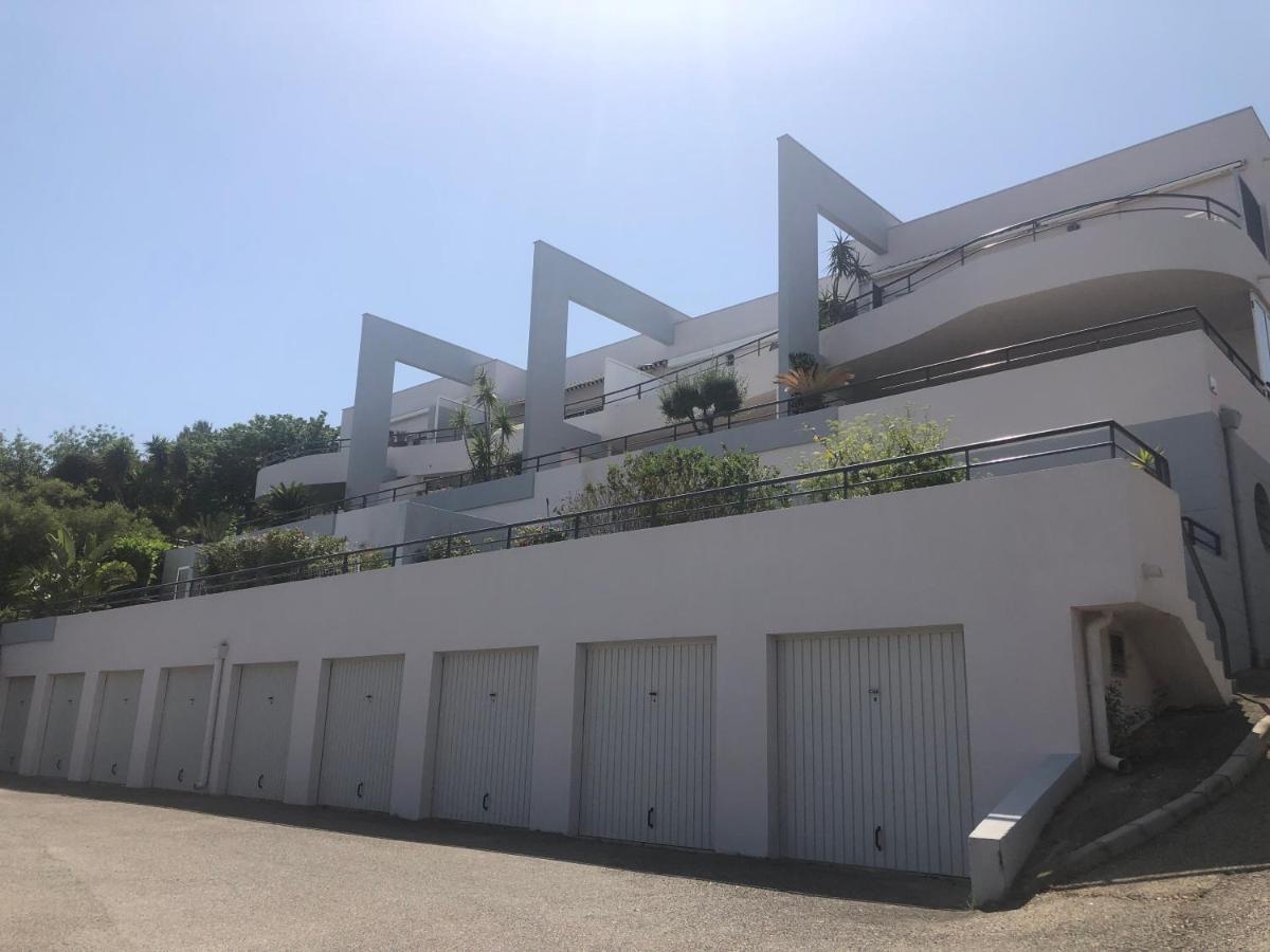 Bel appartement vue imprenable parking privé gratuit La Ciotat Esterno foto